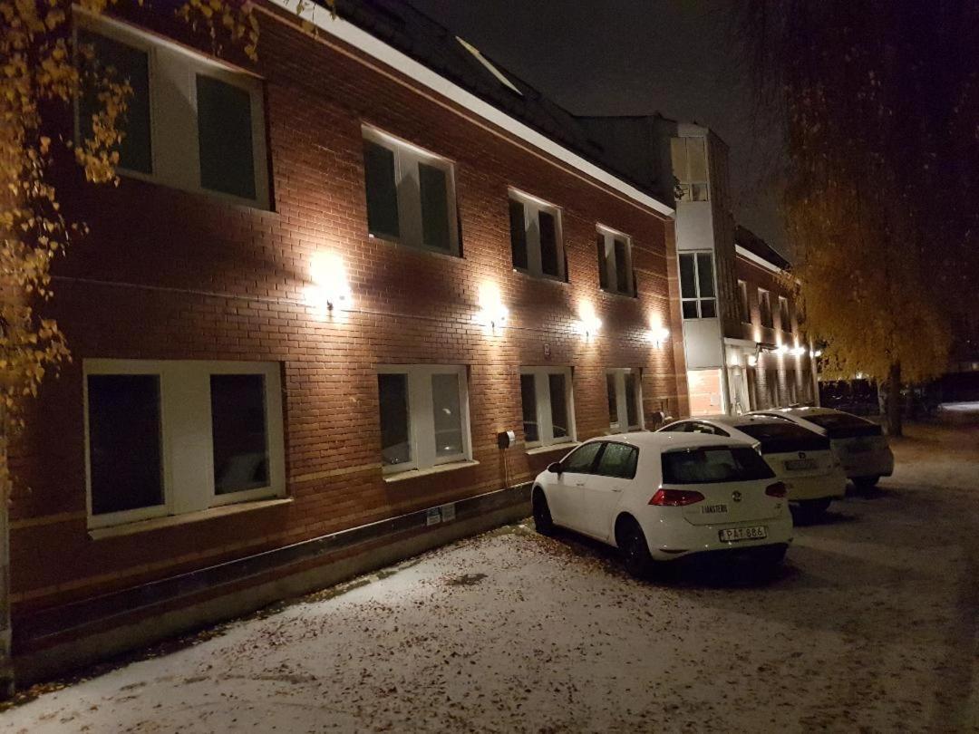 Vandrarhem Uppsala - Portalgatan المظهر الخارجي الصورة